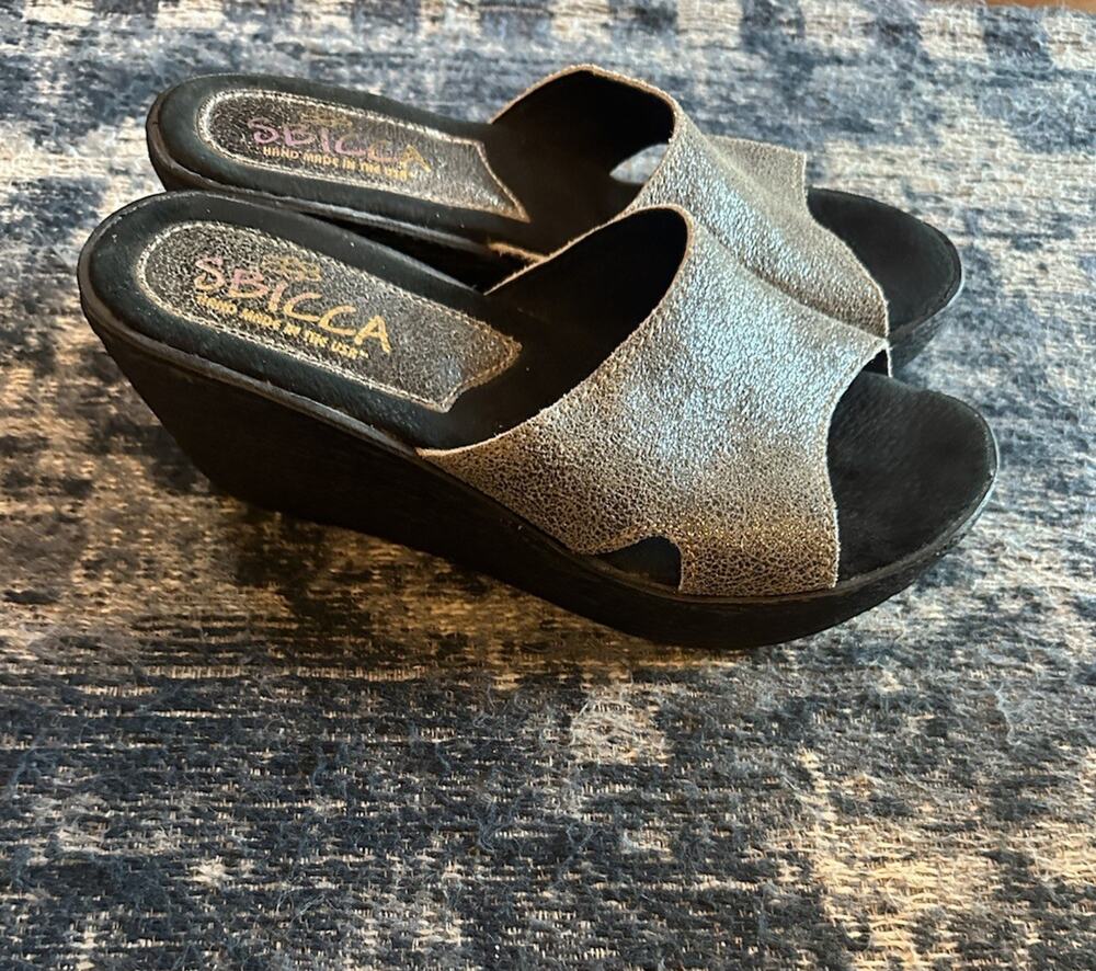 SBICCA Wedge Sandals Metallic Silver Gray/Black Sole Women's 8M Handmade In USA